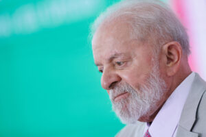 Governo Lula com 42.6% de recusa